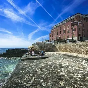 Rotonda Novigrad Pensjonat